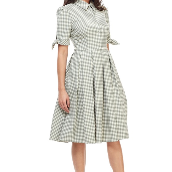 Gal Meets Glam Dresses & Skirts - Delilah Gingham Pleated Fit-&-Flare Midi Dress